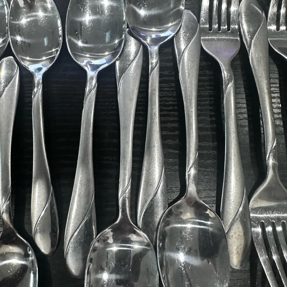 Cambridge SWIRL SAND SS Flatware 20 Piece Lot Satin & Gloss Service for 4 plus